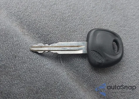 1998 Hyundai Elantra z USA, uszkodzony, nr VIN KMHJF24M5WU664139